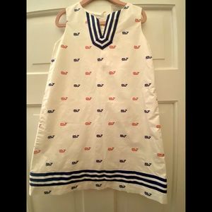 Vineyard Vines girls whale dress size 5. Looks brand new!